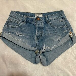ONE X ONETEASPOON light wash blue jean shorts